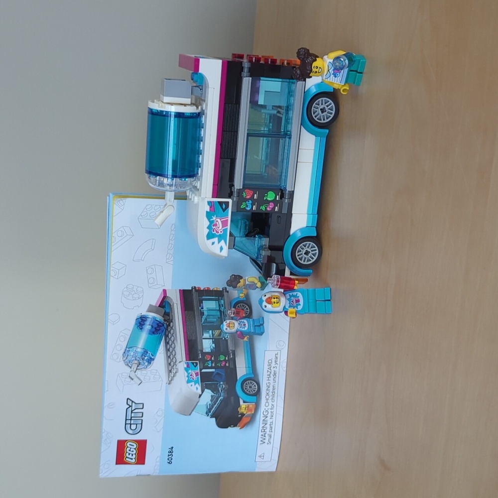 LEGO City Penguin Slushy Van